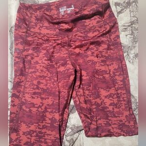 5.11 Tactical Womens  Digital Red Leggings XL Short